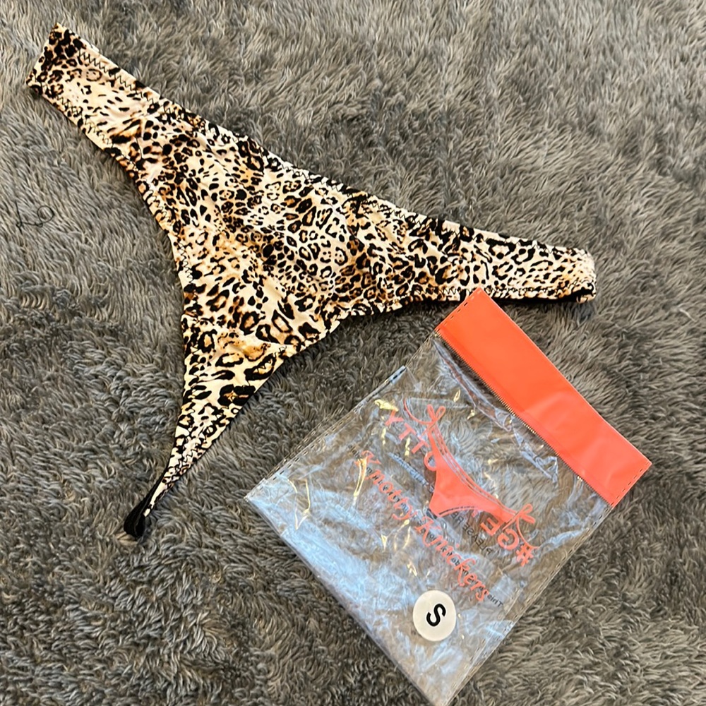 Brand new string thong